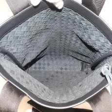 画像9: ボッテガ・ヴェネタ ハイドロジー イントレチャート トートバッグ(667278)ポーチ付 (9)