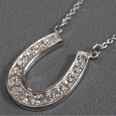 画像2: K18WGダイヤモンドネックレス 馬蹄モチーフ D0.25 2.6g 42cm (2)