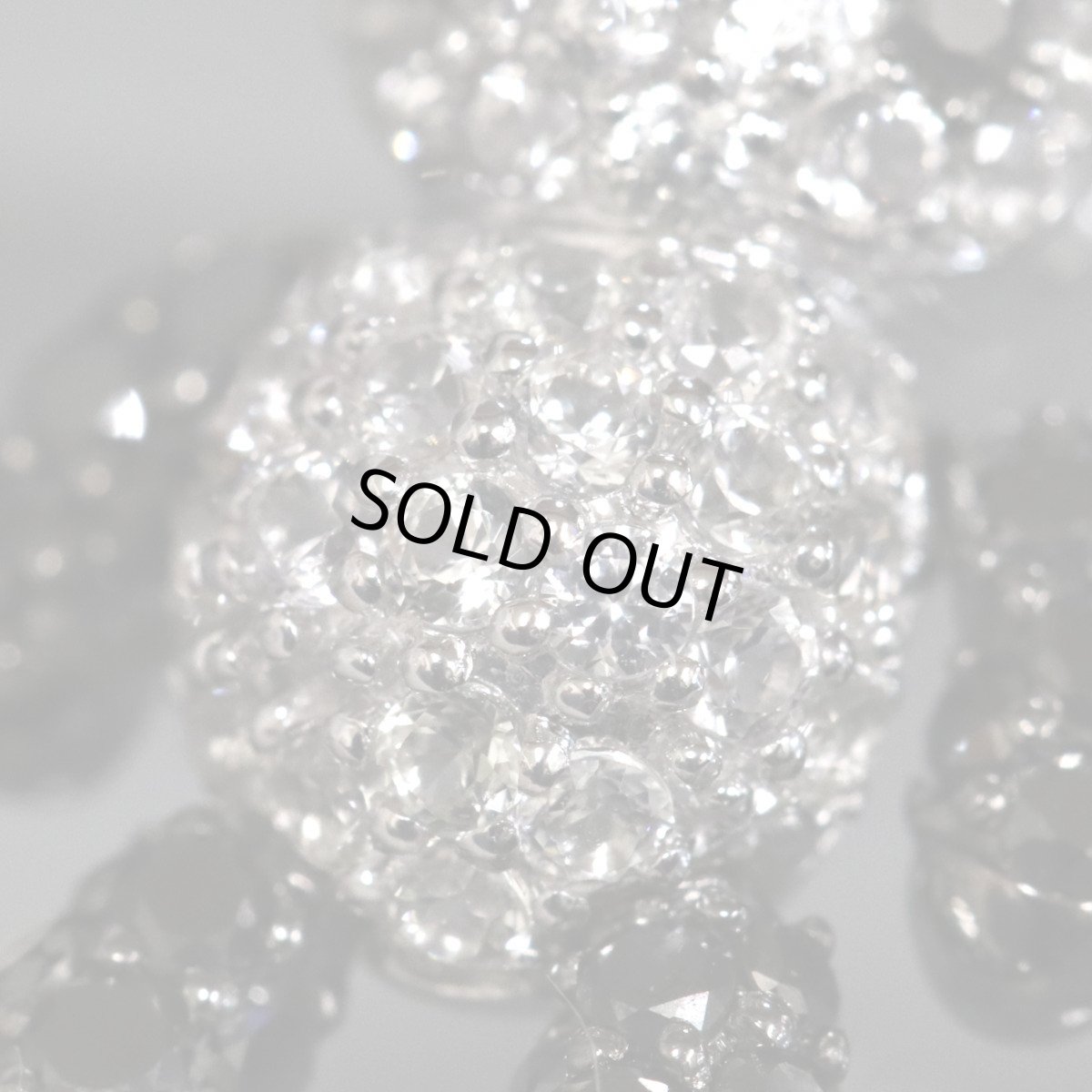 画像4: K18WGホワイトサファイアブラックダイヤモンドペンダントトップ パンダモチーフ WS0.60 BkD0.50 2.3g (4)