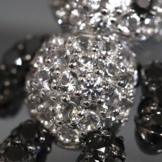 画像4: K18WGホワイトサファイアブラックダイヤモンドペンダントトップ パンダモチーフ WS0.60 BkD0.50 2.3g (4)