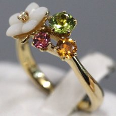 画像2: タサキ K18マルチカラーストーンリング フラワーモチーフ D0.01 4.6g #12-12.5 (2)