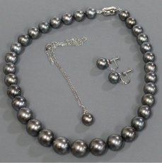画像1: ブラックパールネックレスイヤリングペンダントセット シルバー/925金具 鑑別書 42cm (1)