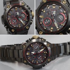 画像2: カシオ G-SHOCK MR-G 赤備え(MRG-G1000B-1A4JR) (2)