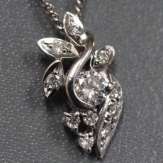 画像1: Pt900/850ダイヤモンドネックレス フラワーモチーフ D0.112 D0.23 5.8g 40cm 鑑別書 (1)