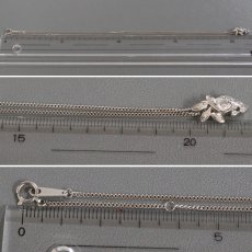 画像7: Pt900/850ダイヤモンドネックレス フラワーモチーフ D0.112 D0.23 5.8g 40cm 鑑別書 (7)