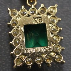 画像6: K18エメラルドダイヤモンドペンダントトップ E1.20 D0.33 2.2g 鑑別書 (6)