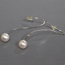 画像2: K18WG パールピアス 7.9mm 2.6g (2)
