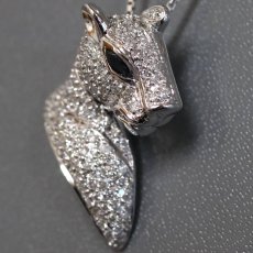 画像2: K18WG ダイヤモンド サファイアペンダント D1.00 S0.10 8.5g 45cm アジャスター付 豹モチーフ (2)