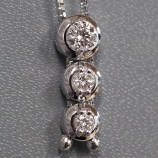 画像1: タサキ K18WG ダイヤモンド トリロジーネックレス D0.37 6.2g 52cm アジャスター付 (1)