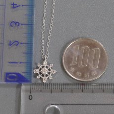 画像9: ヨンドシー K18WG ダイヤモンド ホワイトサファイア ネックレス スノーフレーク 2008年クリスマス限定 2.0g 41cm (9)