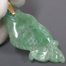 画像2: K18 ヒスイ ペンダントトップ 5.1g 鯉モチーフ (2)