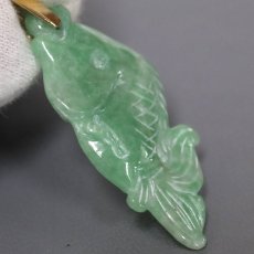 画像5: K18 ヒスイ ペンダントトップ 5.1g 鯉モチーフ (5)