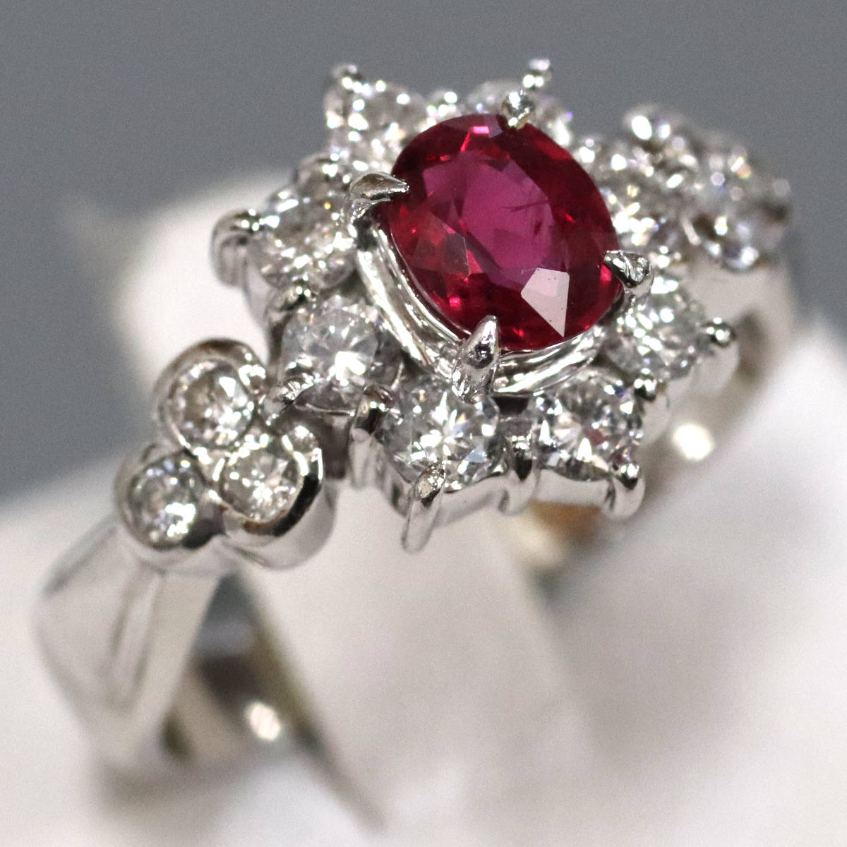 Pt900ダイヤモンドルビーリング D0.70 R0.59 6.3g #10.5 ソーティング