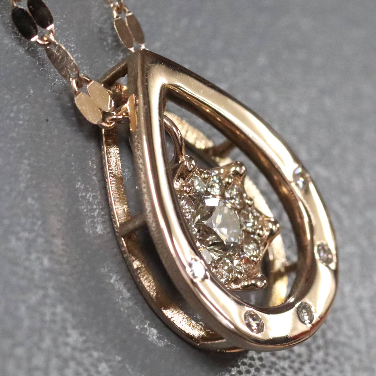 画像2: K18PGダイヤモンドペンダント 雫モチーフ D0.31 5.3g AJ付70cm (2)