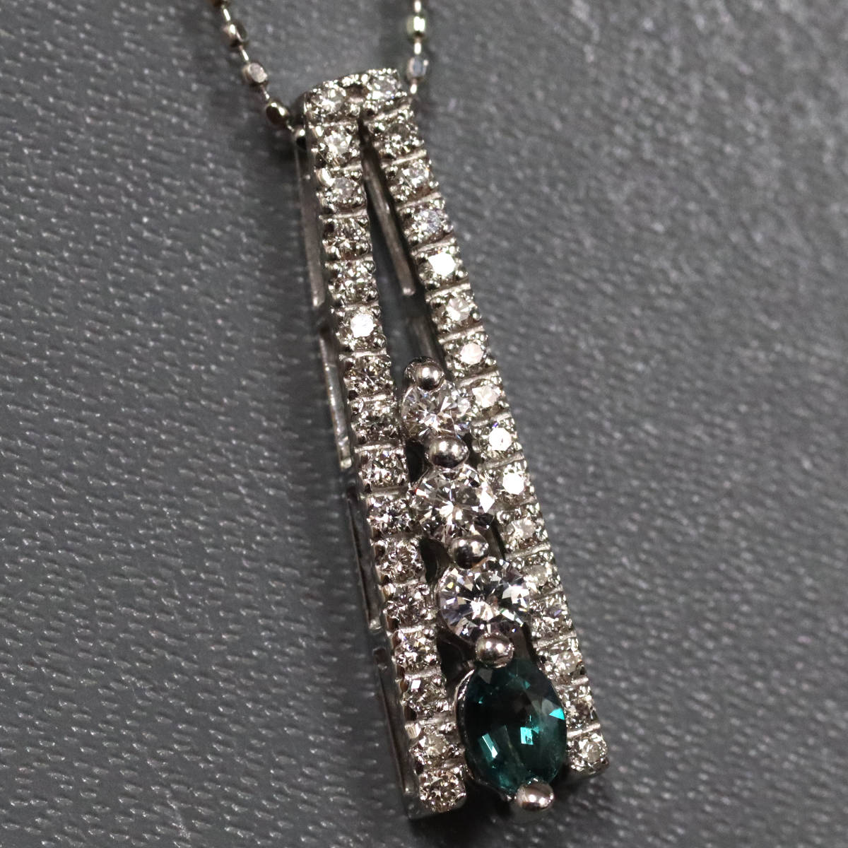 画像1: Pt850/Pt900アレキサンドライトダイヤモンドペンダント A0.19 D0.36 4.4g AJ付44cm (1)