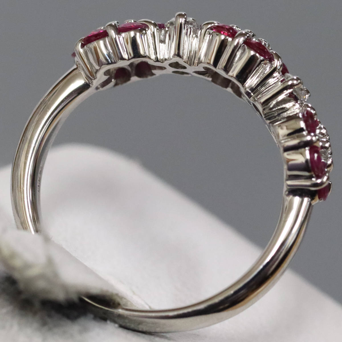 画像4: Pt900ルビーダイヤモンドリング フラワーモチーフ R0.83 D0.31 6.9g #12 (4)